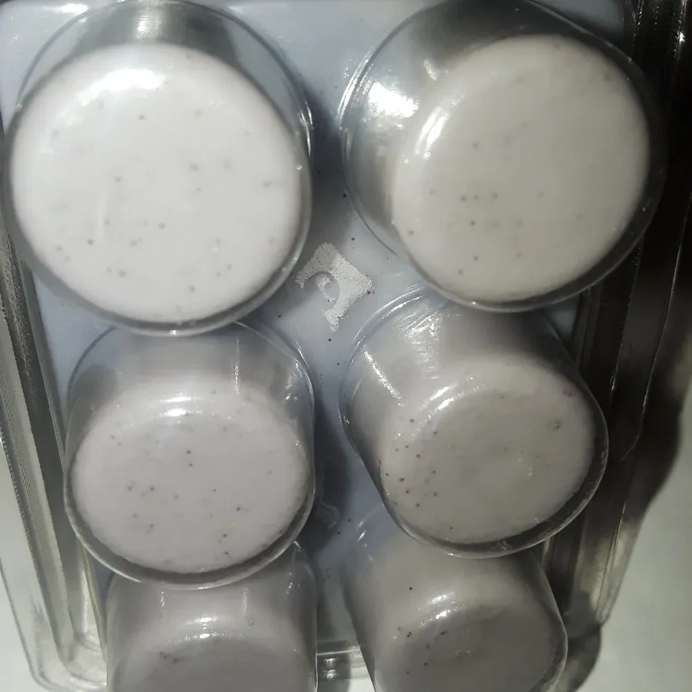 HAND Crafted𝅺 Cuddle Buddy waxmelt Rounds BUY 1 GET 2 FREE MIX N MATCH